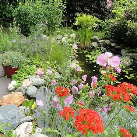 Ruhige Wohnung Mit Schoenem Eigengarten In Seeboden Am Millstaettersee Exteriör bild