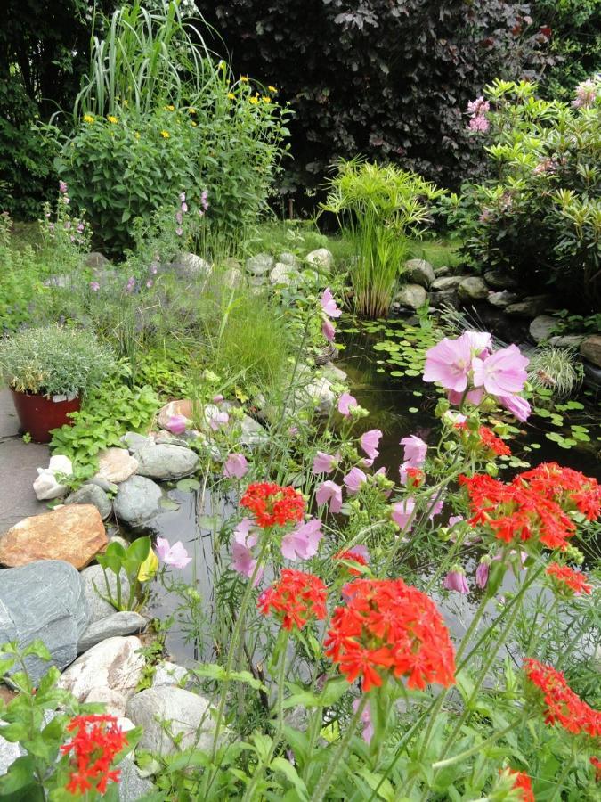 Ruhige Wohnung Mit Schoenem Eigengarten In Seeboden Am Millstaettersee Exteriör bild