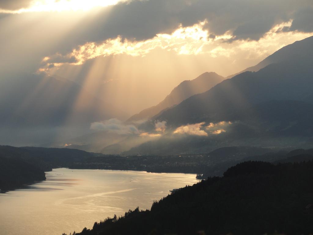 Ruhige Wohnung Mit Schoenem Eigengarten In Seeboden Am Millstaettersee Exteriör bild